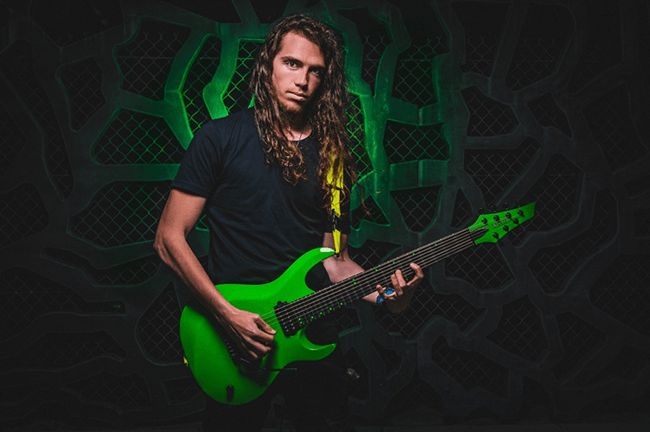 Antoine Guitar lessons green